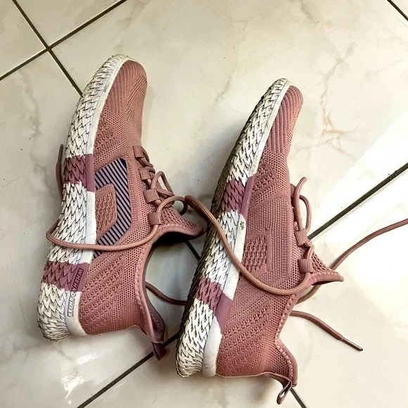 Training shoes - Picture 2 of 5